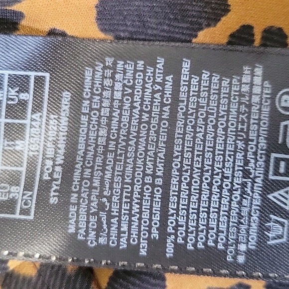 Leopard Print Long Sleeve Women's Top - Picture 6 of 7